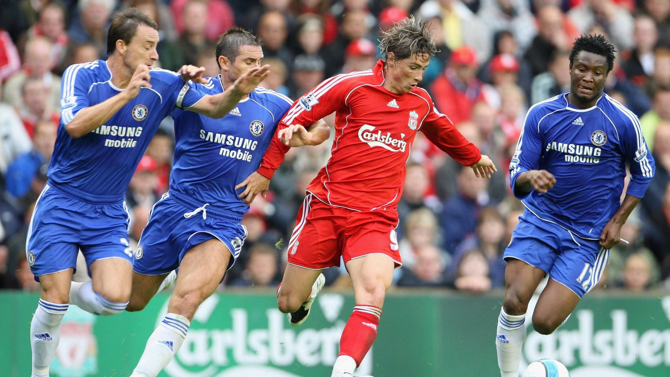 球队发布官方海报传递备战信号激发球迷期待情绪，球队宣传文案